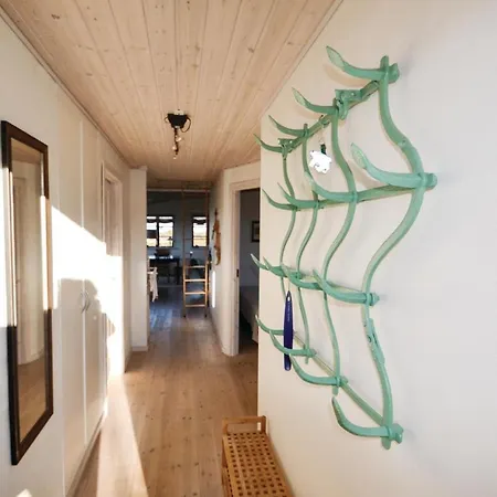Stunning Home In Glesborg With Wifi Glesborg